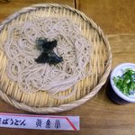 真金堂 - ざるそば \700 くらいだったかと・・・