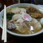 白浜屋 - 叉焼麺に唐揚げ追加（唐揚げは別添えも可能だったはず）