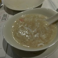 南国酒家 原宿本店 - フカヒレ、地鶏とふぐのスープ