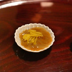 松川 - 鯛のお造りにこのわたを挟んで