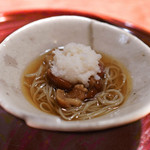 松川 - なめこそばに辛み大根を乗せて