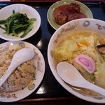 Gyouza No Oushou - ランチメニュー：五目麺 、ミニやきめし、揚げシューマイのチリソース、小松菜ナムル【2010.1】