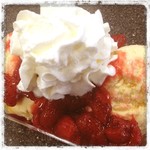 Braum's - ストロベリーショートケーキサンデー。チェリー乗せ忘れ（汗）