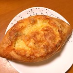 ベイカー イチキューロクキュー - ゆずごしょうとチーズのブール。
            