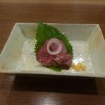 申虎 - 牛肉の藁タタキ