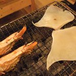 磯坊主 - 【New】エビの鬼殻焼き＆生干しエイヒレ