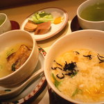 和風もつ料理 あらた - 〆にお茶。