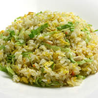 カニとレタスの炒飯