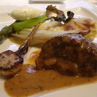 シェ・スガヤ - 三弦豚ホホ肉のビール煮