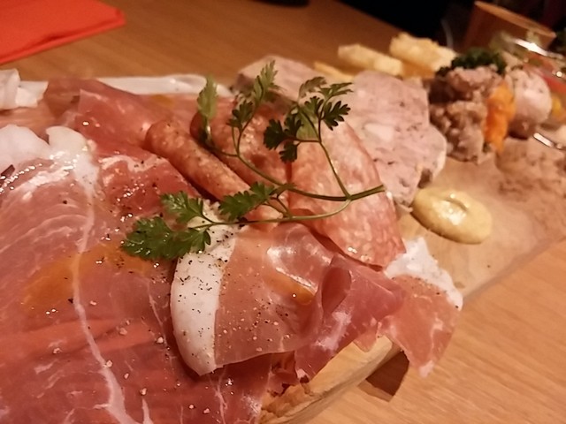 バーニャカウダ食べ放題なチキンのお店 By まちむすめ クイーン オブ チキンズ ゲスト ハウス Queen Of Chickens Guest House 新橋 ダイニングバー 食べログ バーニャカウダ食べ放題なチキンのお店 By まちむすめ クイーン オブ チキンズ ゲスト ハウス Queen Of Chickens Guest House 新橋 ダイニングバー 食べログ