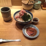 日本橋海鮮丼 つじ半 - ぜいたく丼 梅 990円(税込)