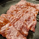 炭火焼肉 友丸 - 黒毛和牛特上カルビ