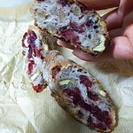 ブーランジェリー プチットゥ フォレ - これまた中の具材たっぷり～♪