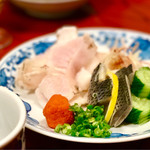 坂本屋 - お魚の名前を失念。湯引きはポン酢でいただきます。
