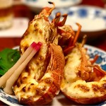 坂本屋 - 伊勢海老のチーズ焼きは一人一尾ずつ。美味しかった！