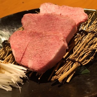 炭火焼あもん