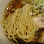 Tsurumen 大阪城北詰店 - 醤らぁ麺の麺アップ（２０１０年１２月）