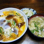 池光食堂 - なめこ丼となめこ汁のなめなめセット。