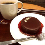 Starbucks Coffee - ザッハトルテとドリップコーヒー