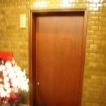 野口太郎 - 一周年の祝い花多数