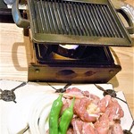 はてなのちゃわん - 高槻地鶏のセセリの鉄板焼