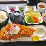 Tonkatsu Kanejuu - 上州奥利根もち豚和風おろしロースかつ定食(大盛)【料理】