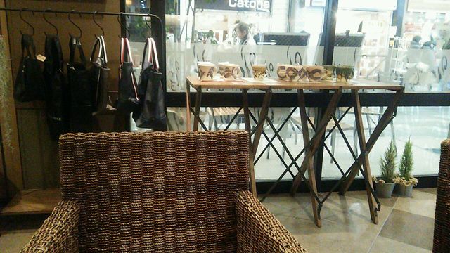 TULLY'S COFFEE Kyoto Teramachidori Ten photo 5