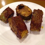 ニールガガン 一番街店 - マッチャ・バジャ:輸入魚コルワのディープソテー 油と大蒜と唐辛子の妙