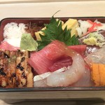 六本木 福鮨 - 特製ちらし鮨。必ずご満足頂ける一品です。