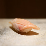 鮨 さいとう - 鰤の昆布締め