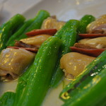 広州酒家 - 文昌鶏(文昌産鶏もも肉、鶏レバー、金華ハム、菜心)