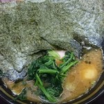 王道家 - チャーシュー麺海苔増し