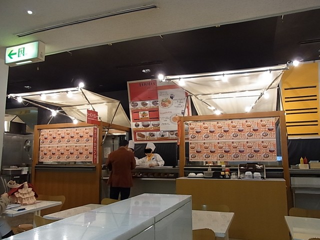 ラ フィエスタ 成田空港 空港第２ビル レストラン その他 食べログ