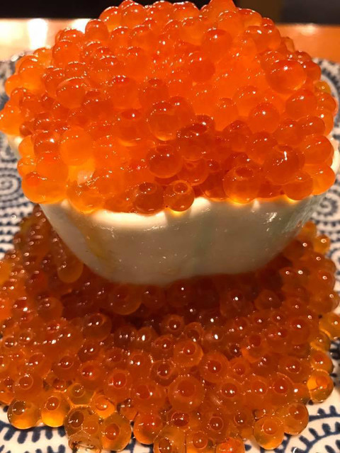 いくらどん わっしょい♪こぼれイクラ丼が豪快！鮮度抜群の海鮮料理に舌鼓 』by