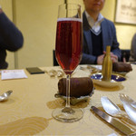 トゥ・ラ・ジョア - 