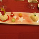 モン・フレーブ - フロマージュブランのムース　タヒチバニラのアイスクリームを添えて