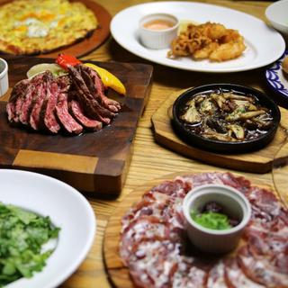 飲み放題付 ボリューム満点のお料理とメインの燻製ステーキ イグピーの一押し 5000円コース イグアンドピース パトロン Igu Peace Patron 町田 ダイニングバー 食べログ