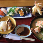 Mikuniya - にぎり寿司セット＋ミニ天ぷら＋にぎり寿司2かん