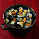 ピンゼ ロカ - ムール＆フリット、ホースラディッシュ