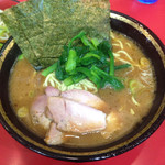 家系総本山 ラーメン 吉村家 - 中盛り Feb/2017