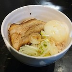 十二分屋 - 炙りチャーシュー丼