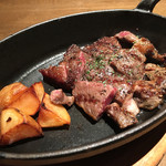 釜焼きビーフと釜焼きピッツァ BIST Kitchen - 200g窯焼きビーフ