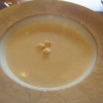 プティレストラン グーテ - マッシュルームのスープ