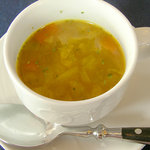 ビストロ・ヒロ - 「カレー風味のミネストローネ」（ランチオプション：スープセット）150円