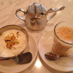 インドカレー茶屋 にきる - セットのデザート（シュリカンド）とチャイ