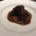 エノテカ・ラ・リコルマ - 襟裳短角牛テール煮込みと洞爺佐々木ファーム有機ごぼうのリゾット