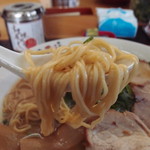 ラーメン横綱 - 意外と弾力のあるストレート麺　（2017年1月）