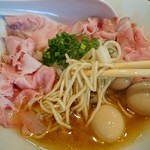 蟹と豚骨の旨味…