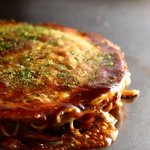 弁兵衛 - お好み焼きは、是非召し上がっていただきたいメニューのひとつ！！パリッとした食感！