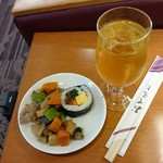 Sakura Lounge - 太巻きと筑前煮